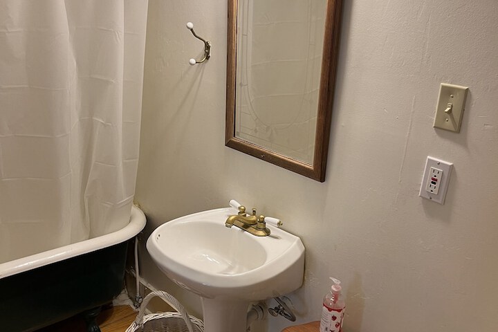 Room 29 of 42