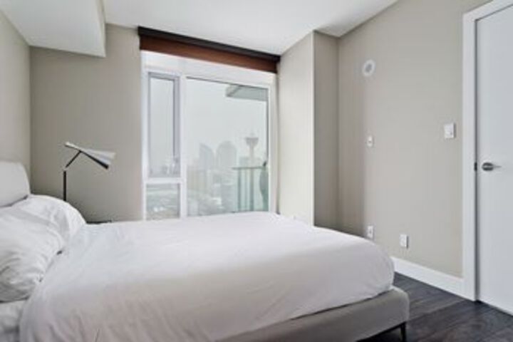 Room 10 of 24