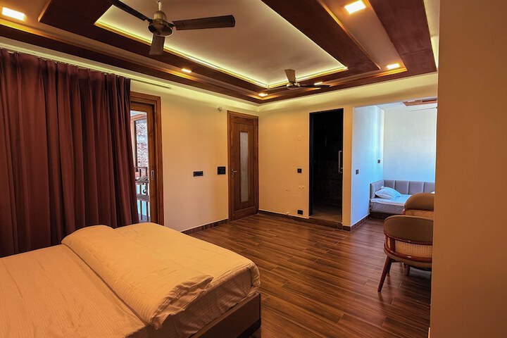 Room 28 of 95