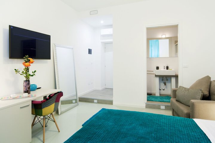 Room 14 of 82