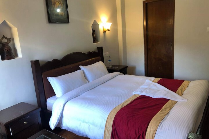 Room 7 of 28
