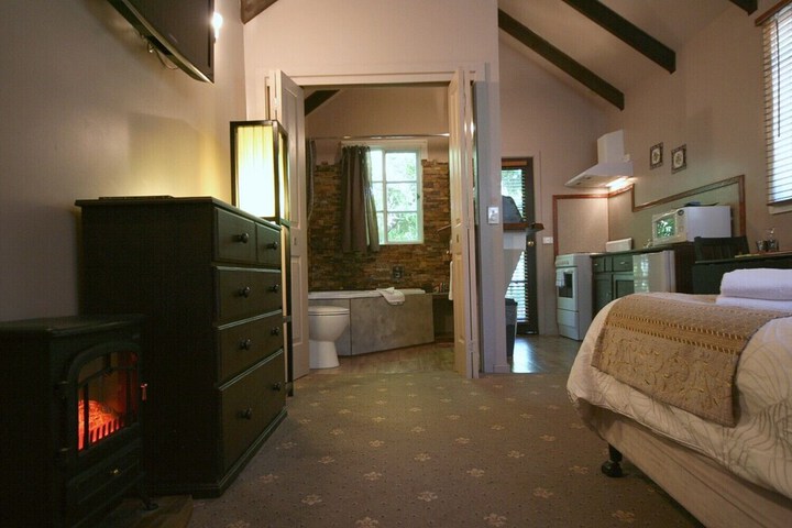 Room 5 of 26
