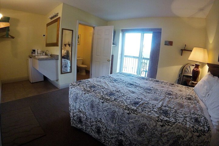 Room 12 of 53