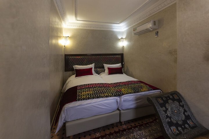 Room 8 of 37