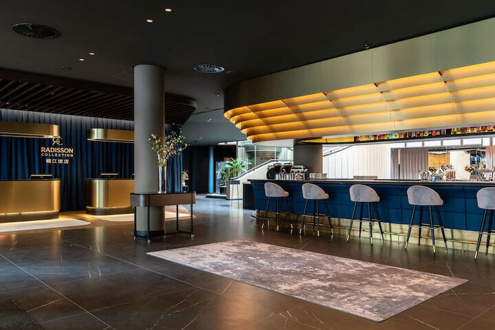 Hotel Interior 7 of 147