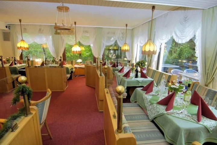 Dining Photos