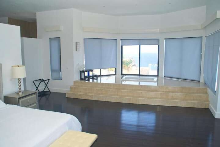 Room 5 of 48