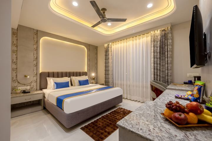 Room 28 of 129