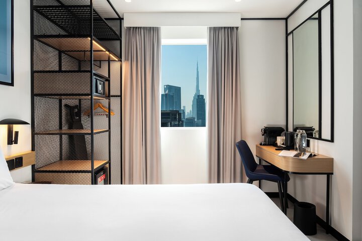 Room 6 of 95