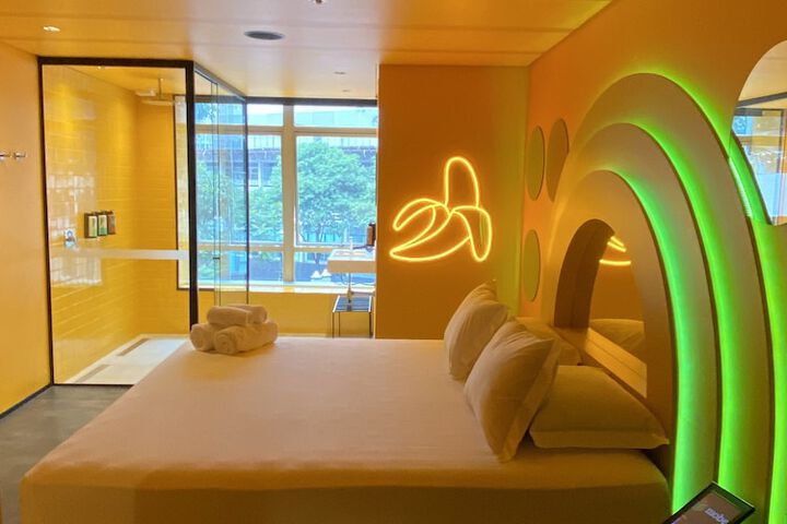 Room 9 of 35