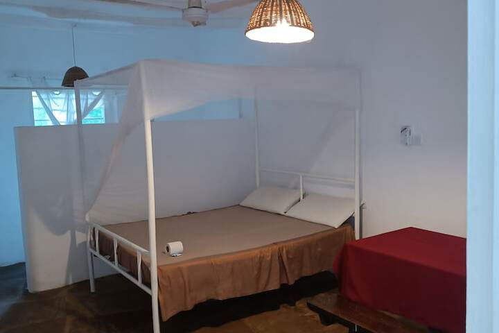 Room 12 of 34