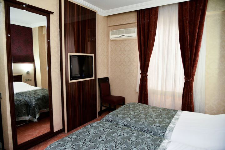Room 15 of 40