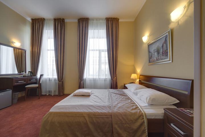 Room 14 of 30