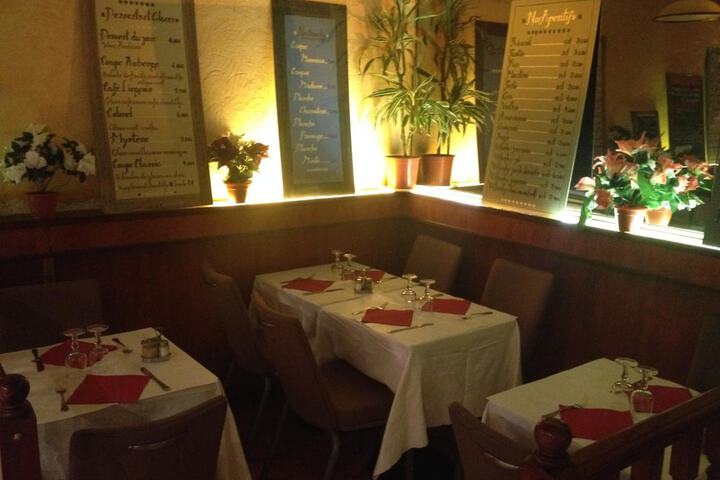 Dining 41 of 62