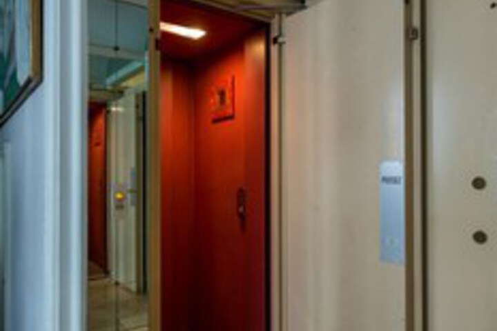 Room 16 of 35