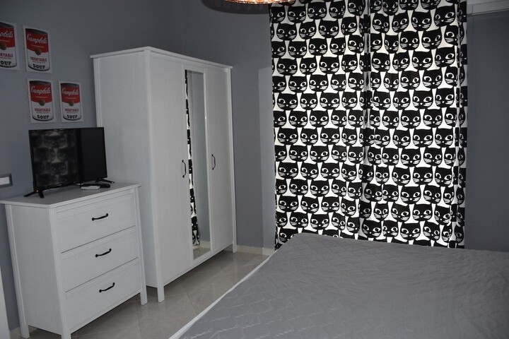 Room 11 of 17