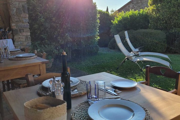 Dining 73 of 109