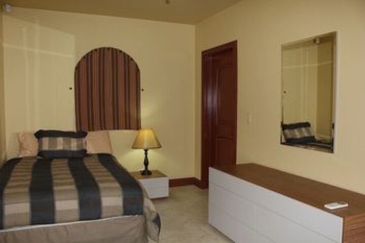 Room 44 of 181