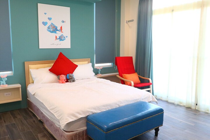 Room 9 of 60