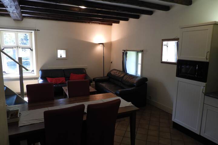 Room 3 of 63