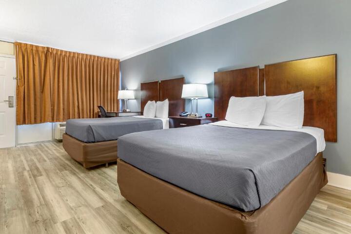 1 Double Bed (10 of 17)