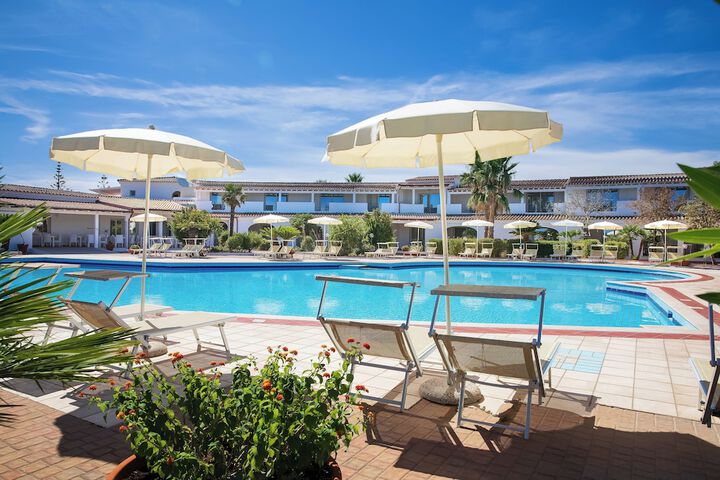 Pool Hotel