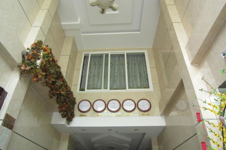 Hotel Interior 4 of 29