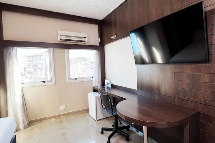 Room 65 of 103
