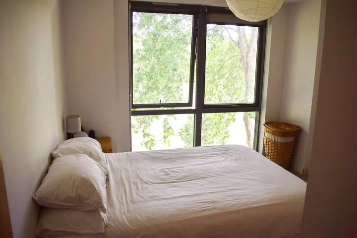 Room 2 of 11