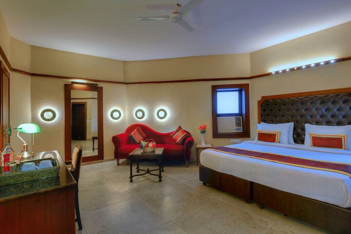 Room 5 of 22