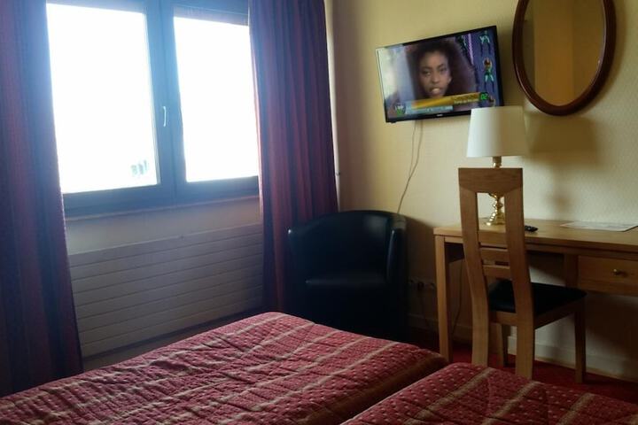 Room 19 of 53
