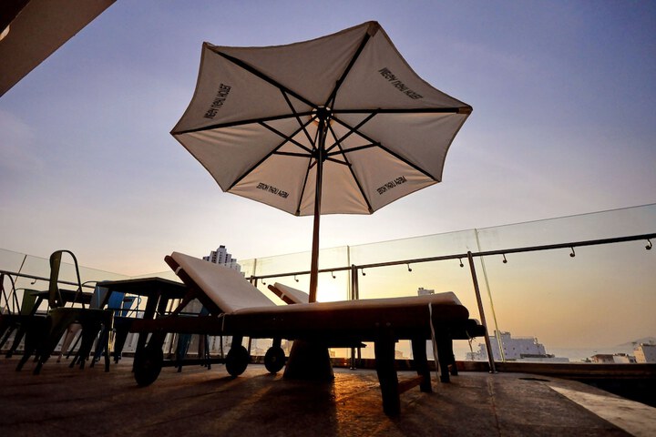 Sundeck 55 of 57