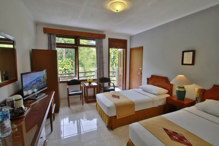 Room 2 of 35