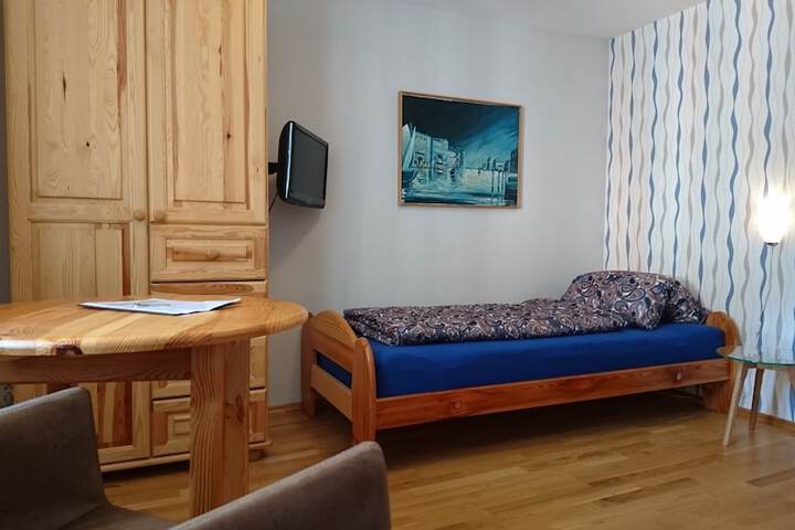 Room 12 of 63