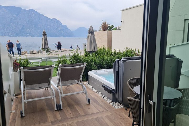 Hotel 103 of 112