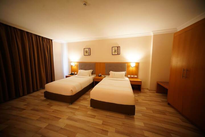 Room 49 of 163
