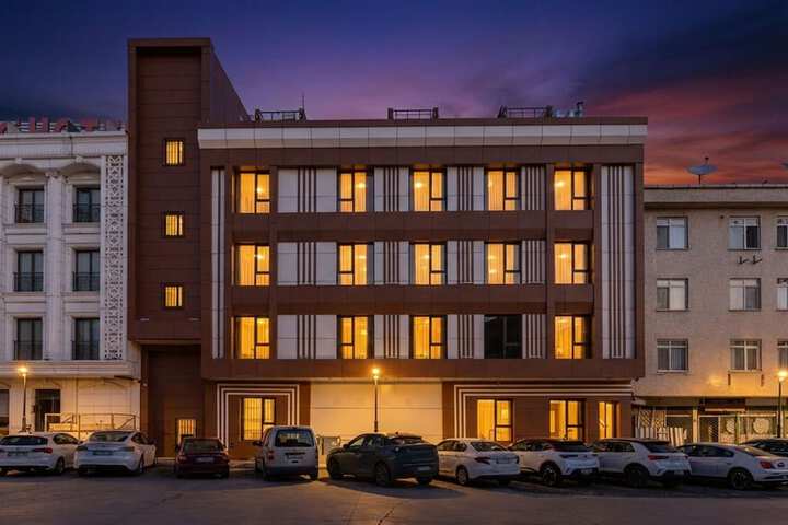 Hotel 72 of 74