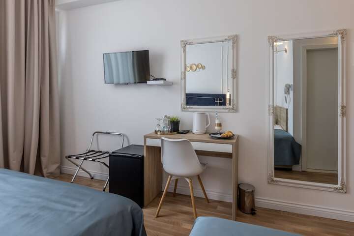 Room 19 of 36