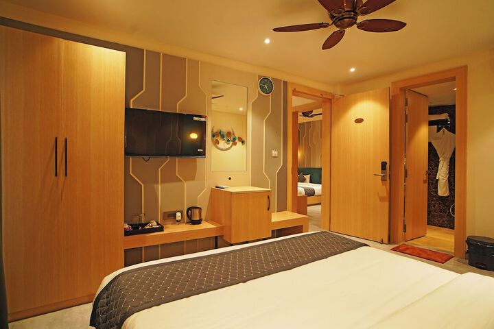 Room 37 of 94