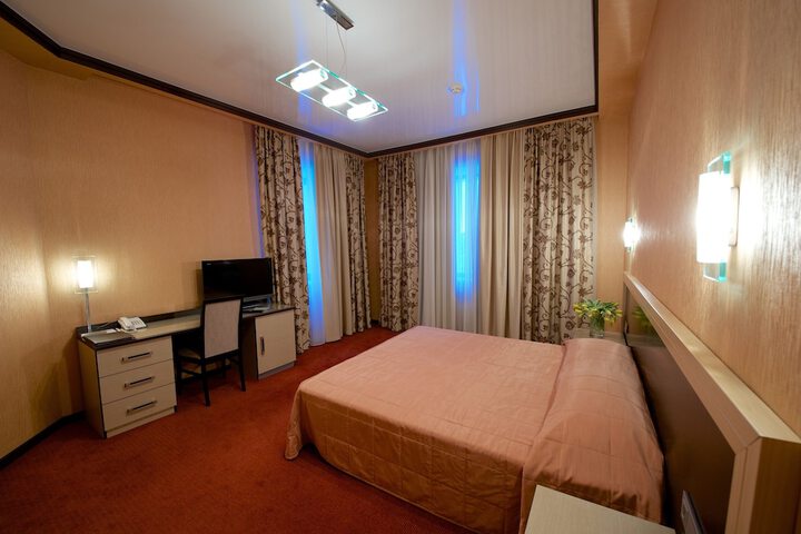 Room 16 of 99