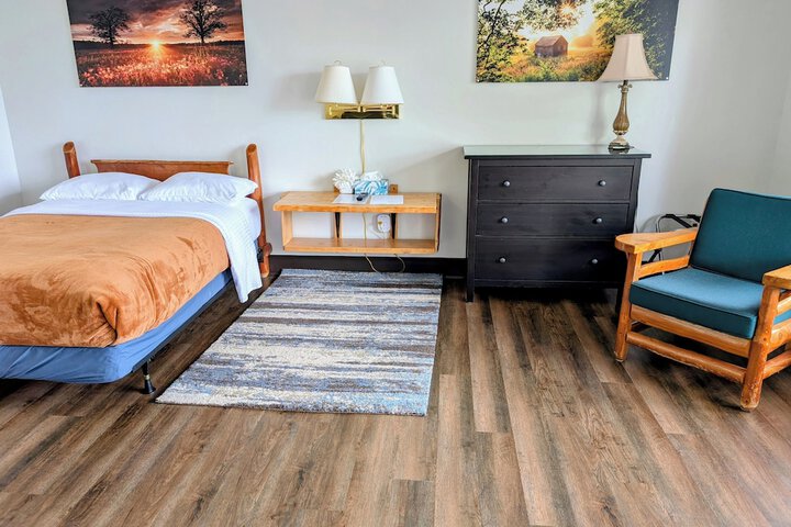 Room 10 of 27