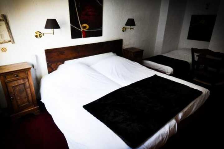 Room 12 of 26