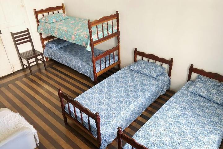 Room 6 of 19