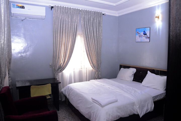 Room 15 of 79