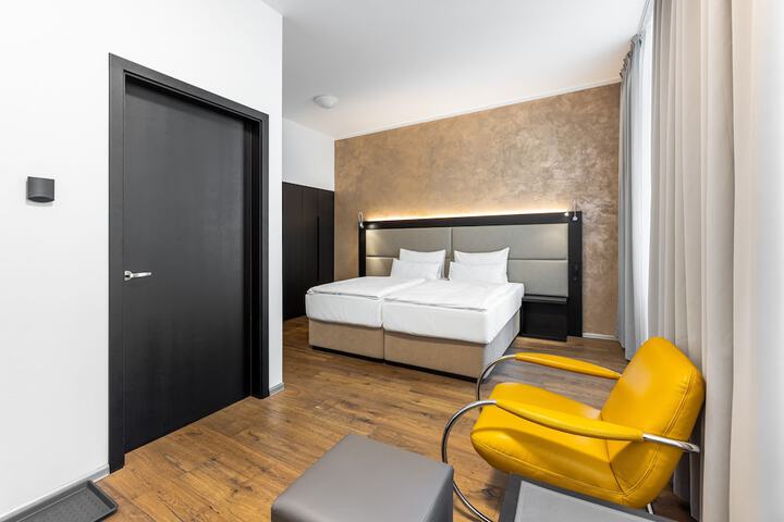 Room 15 of 52