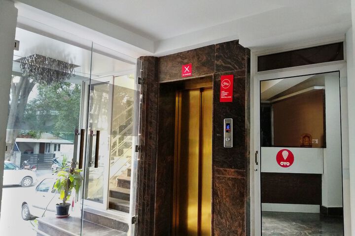 OYO 10530 NEAR FORUM MALL