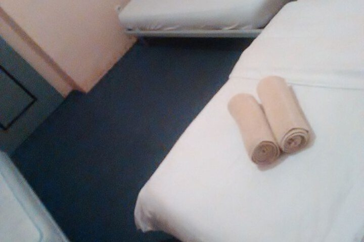 Room 16 of 106