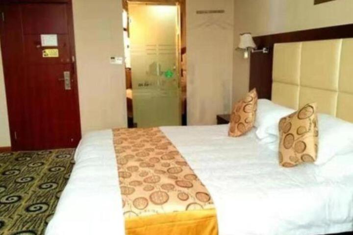Fengdu Business Hotel Dongyang