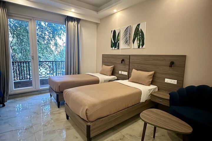 Room 13 of 46