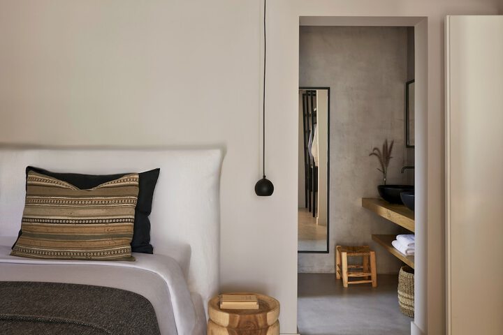 Room 21 of 208
